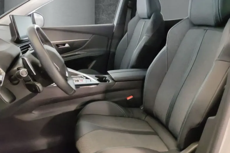 Peugeot 3008 din 2023 cu 19.658 km - oferta PEU112549 - foto 8