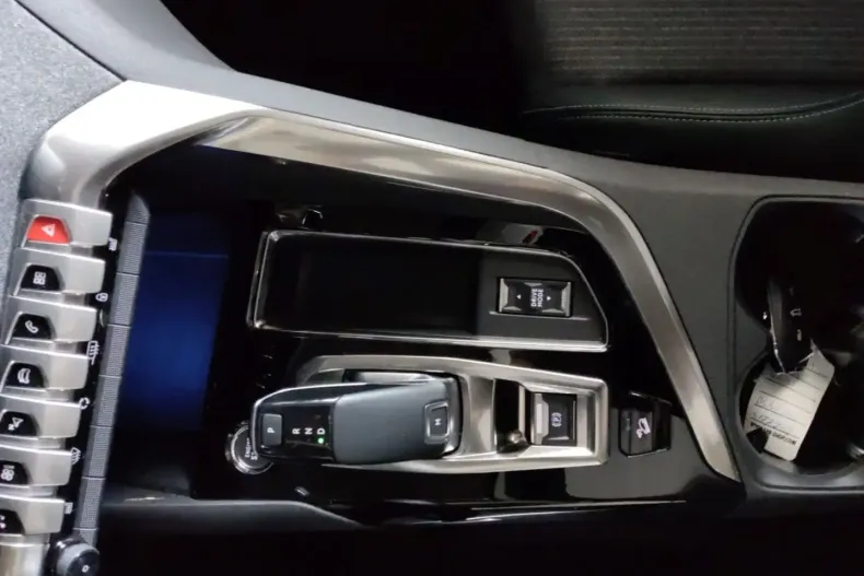 Peugeot 3008 din 2023 cu 19.658 km - oferta PEU112549 - foto 17