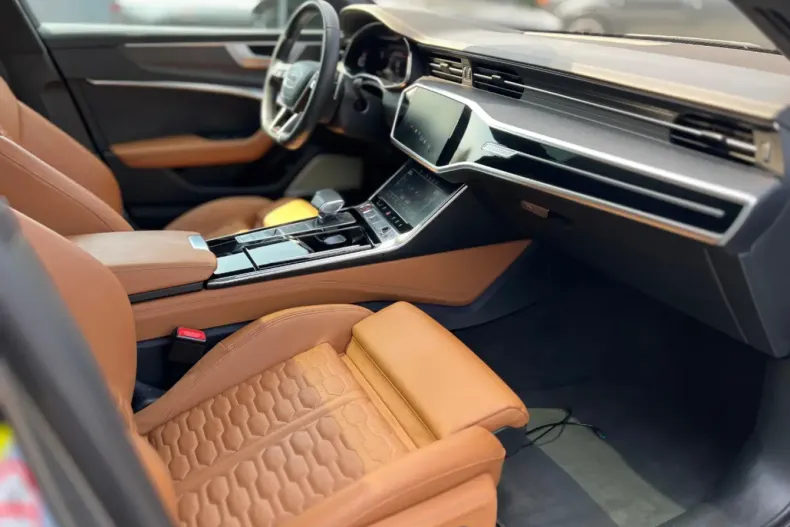 Audi RS6 din 2022 cu 50.000 km - oferta AUD112554 - foto 35