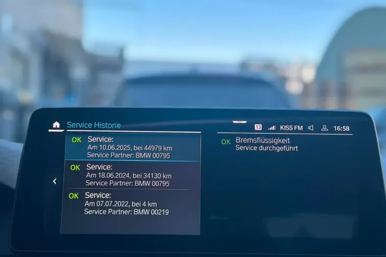 BMW 545 din 2022 cu 48.493 km - oferta BMW112561 - foto 32