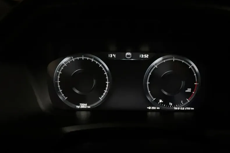 Volvo XC90 din 2020 cu 73.000 km - oferta VOL112582 - foto 7