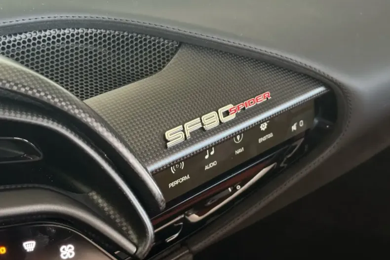 Ferrari SF90 din 2023 cu 5.000 km - oferta FER112589 - foto 15