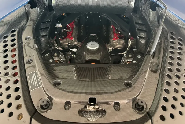 Ferrari SF90 din 2023 cu 5.000 km - oferta FER112589 - foto 25