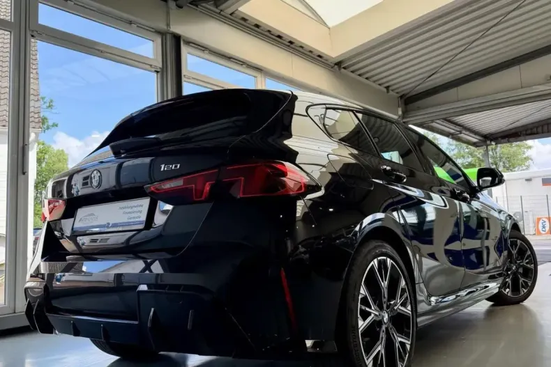 BMW 120 din 2024 cu 4.687 km - oferta BMW112603 - foto 5