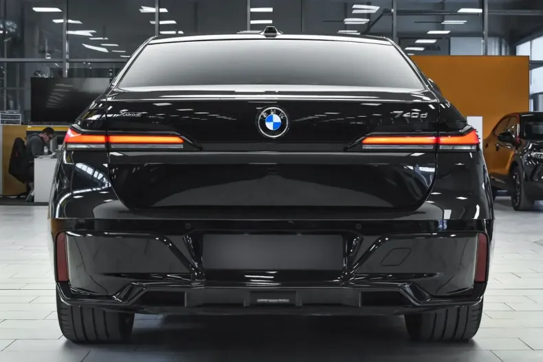 BMW 740 din 2024 cu 24.575 km - oferta BMW112609 - foto 2