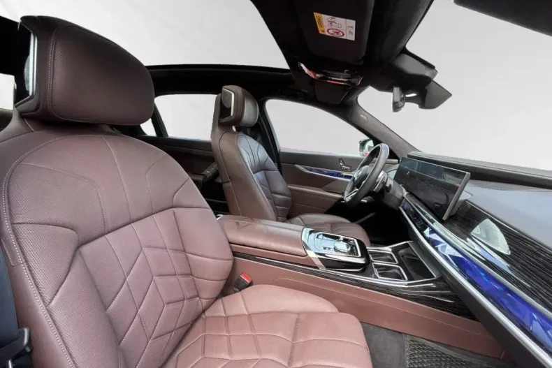 BMW 750 din 2023 cu 52.200 km - oferta BMW112611 - foto 8