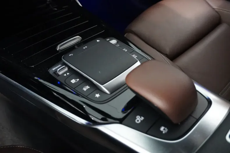 Mercedes-Benz A 45 AMG din 2021 cu 63.900 km - oferta MER112616 - foto 21