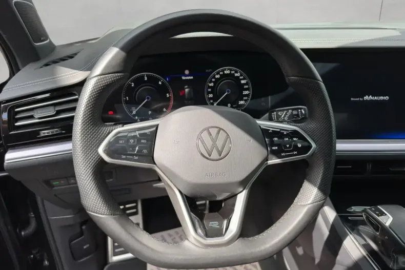Volkswagen Touareg din 2023 cu 56.969 km - oferta VOL112617 - foto 10
