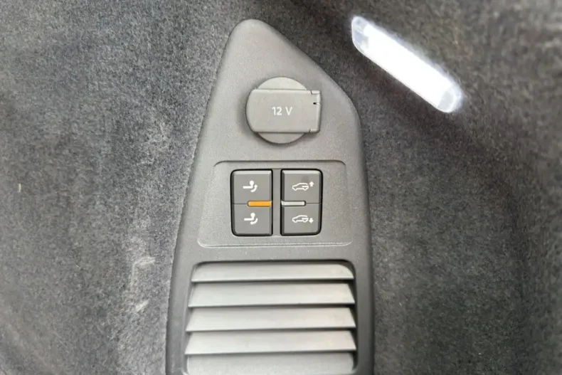 Volkswagen Touareg din 2023 cu 56.969 km - oferta VOL112617 - foto 21