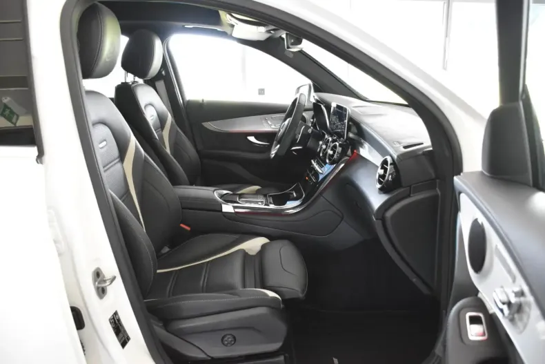 Mercedes-Benz GLC 63 AMG din 2021 cu 66.412 km - oferta MER112620 - foto 21