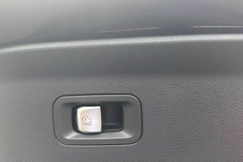 Mercedes-Benz GLC 300 din 2021 cu 74.121 km - oferta MER112625 - foto 23