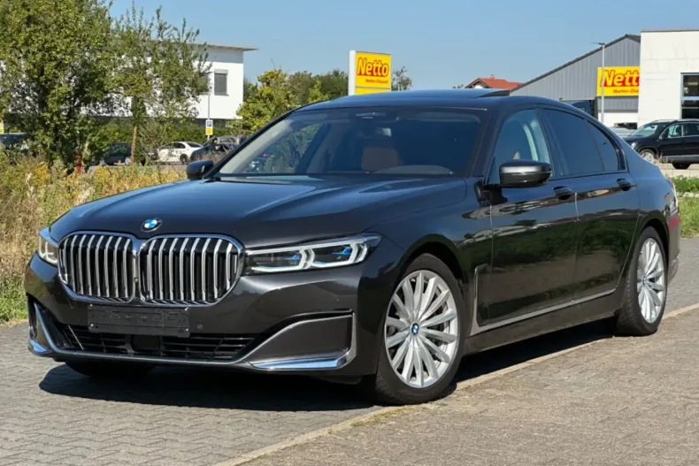 BMW 740 din 2020 cu 95.025 km - oferta BMW112635 - foto 1
