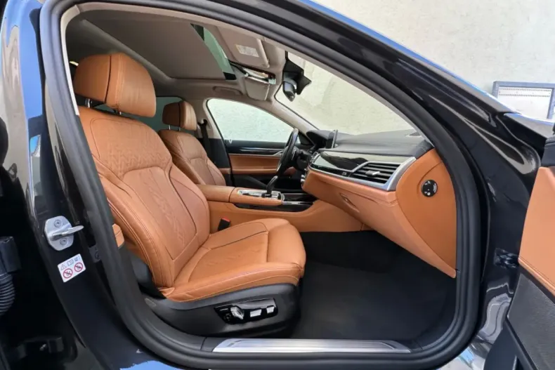 BMW 740 din 2020 cu 95.025 km - oferta BMW112635 - foto 9