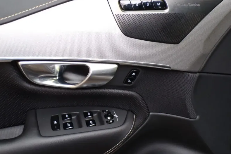 Volvo XC90 din 2022 cu 92.000 km - oferta VOL112643 - foto 12