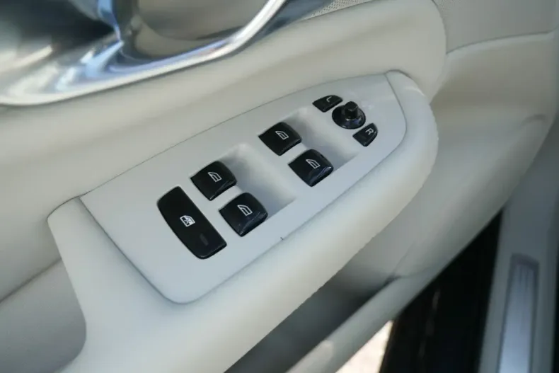 Volvo XC90 din 2021 cu 90.000 km - oferta VOL112646 - foto 6