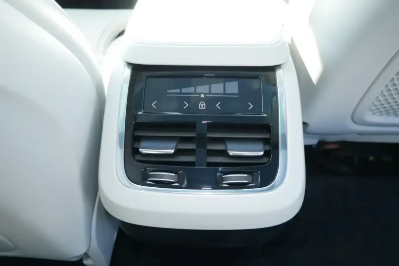 Volvo XC90 din 2021 cu 90.000 km - oferta VOL112646 - foto 20