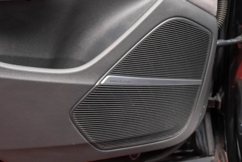 Audi Q8 din 2022 cu 75.000 km - oferta AUD112647 - foto 19