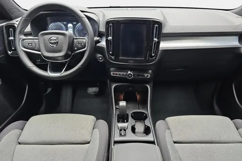 Volvo XC40 din 2024 cu 19.230 km - oferta VOL112652 - foto 8