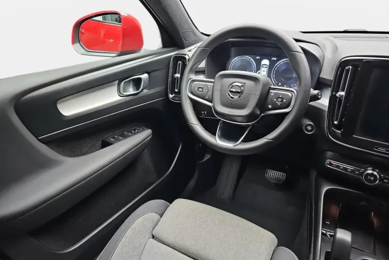 Volvo XC40 din 2024 cu 19.230 km - oferta VOL112652 - foto 9