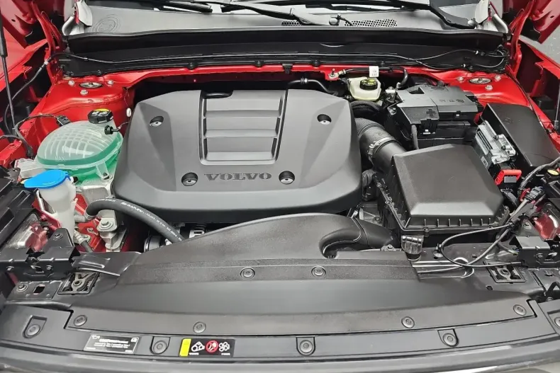 Volvo XC40 din 2024 cu 19.230 km - oferta VOL112652 - foto 16