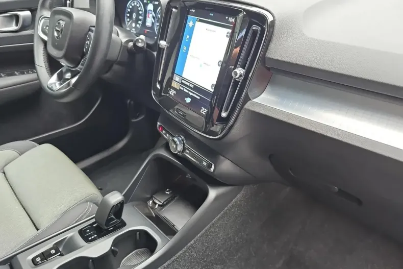 Volvo XC40 din 2024 cu 19.230 km - oferta VOL112652 - foto 18