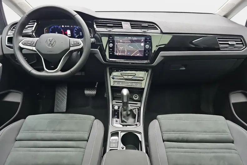Volkswagen Touran din 2024 cu 19.280 km - oferta VOL112653 - foto 8