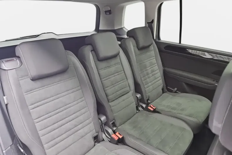 Volkswagen Touran din 2024 cu 19.280 km - oferta VOL112653 - foto 19