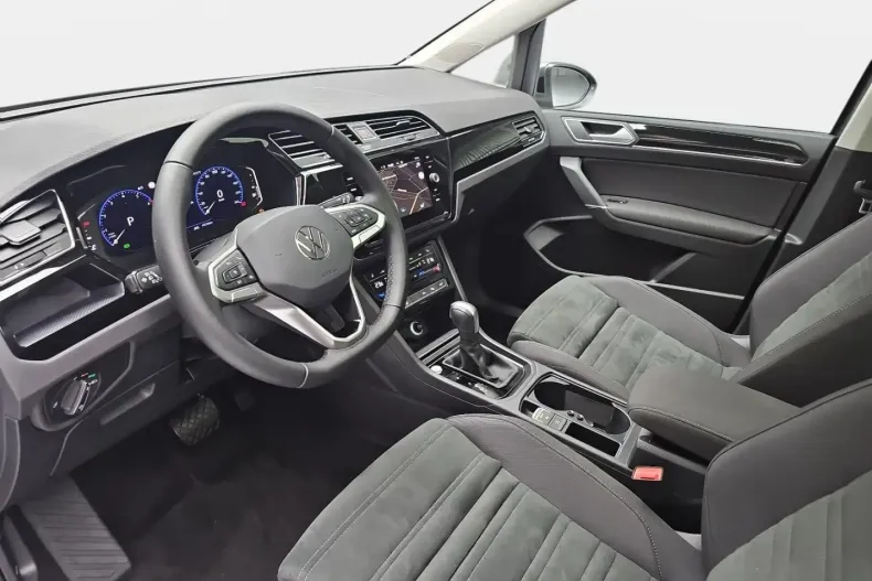 Volkswagen Touran din 2024 cu 19.280 km - oferta VOL112653 - foto 20