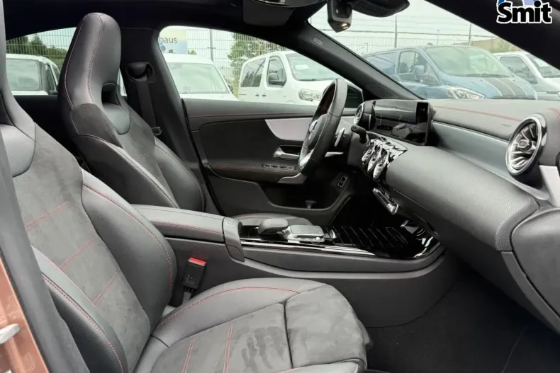 Mercedes-Benz CLA 200 din 2021 cu 75.834 km - oferta MER112654 - foto 17