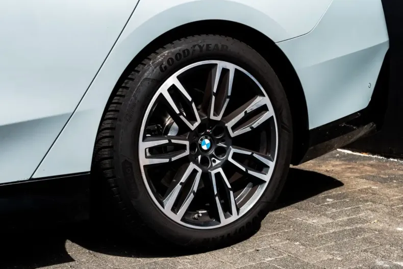 BMW 520 din 2024 cu 18.000 km - oferta BMW112656 - foto 19