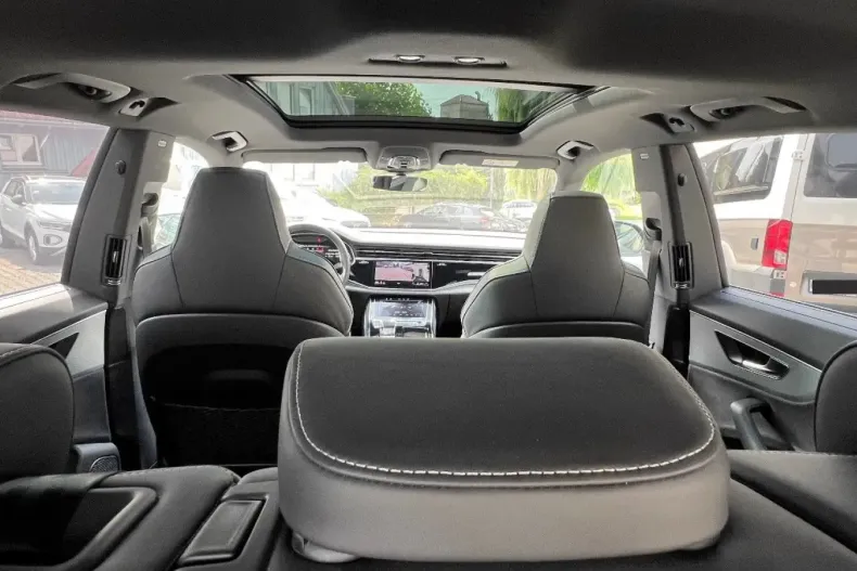 Audi Q8 din 2024 cu 22.902 km - oferta AUD112659 - foto 23