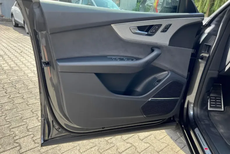 Audi Q8 din 2024 cu 22.902 km - oferta AUD112659 - foto 28