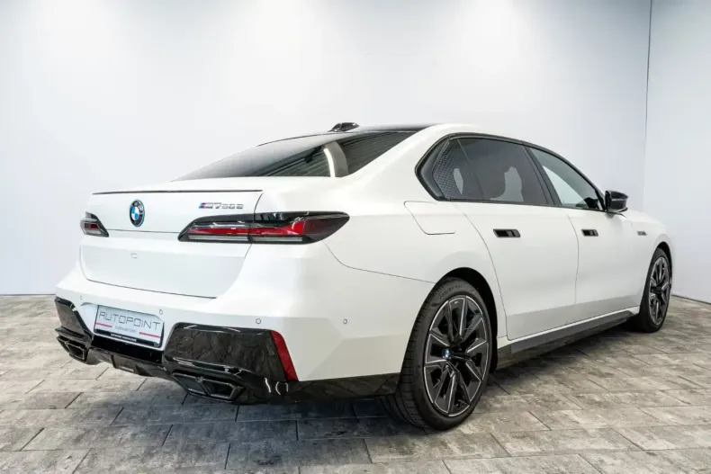 BMW 750 din 2025 cu 19.900 km - oferta BMW112666 - foto 3