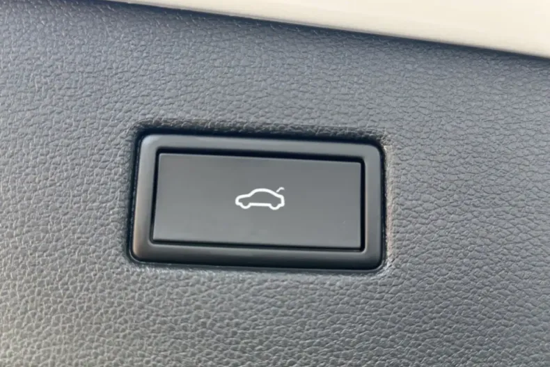 Volkswagen Tiguan din 2022 cu 90.000 km - oferta VOL112669 - foto 17