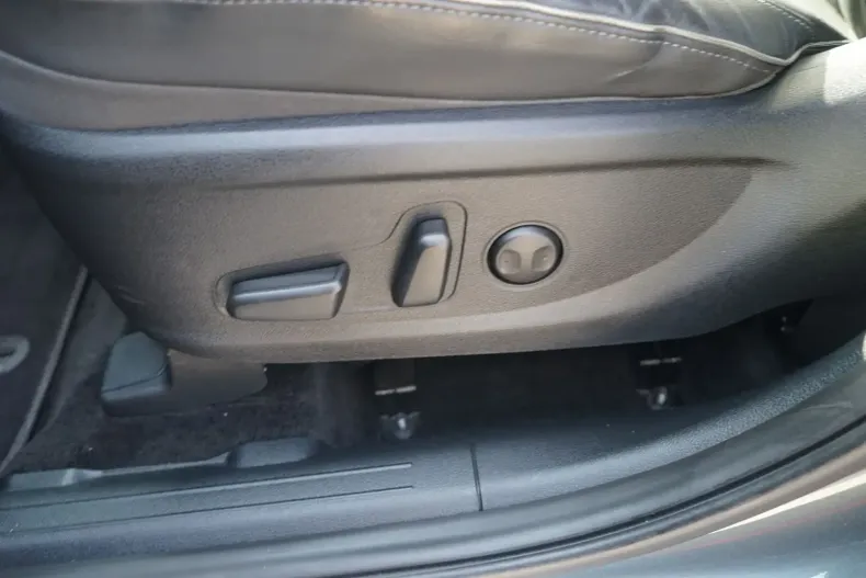 Hyundai SANTA FE din 2021 cu 40.392 km - oferta HYU112671 - foto 26