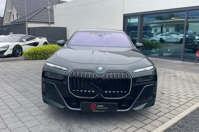 BMW 750 din 2025 cu 5.400 km - oferta BMW112675 - foto 1