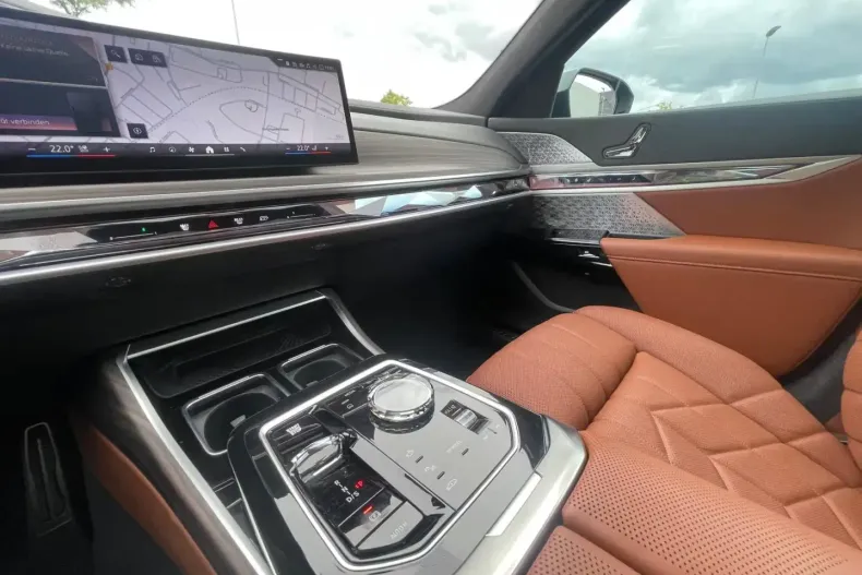 BMW 750 din 2025 cu 5.400 km - oferta BMW112675 - foto 7