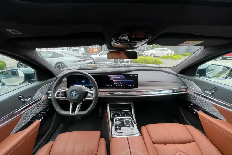 BMW 750 din 2025 cu 5.400 km - oferta BMW112675 - foto 19