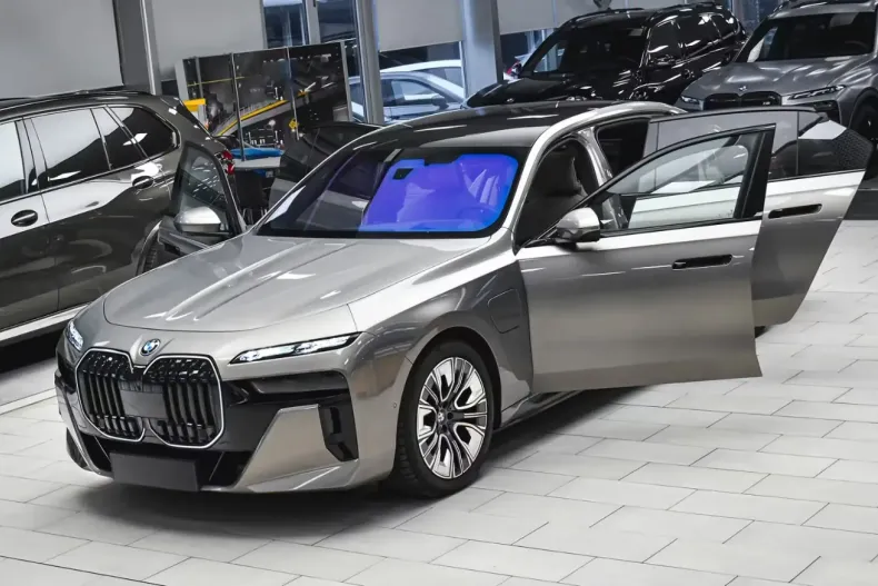 BMW 750 din 2024 cu 34.100 km - oferta BMW112678 - foto 3