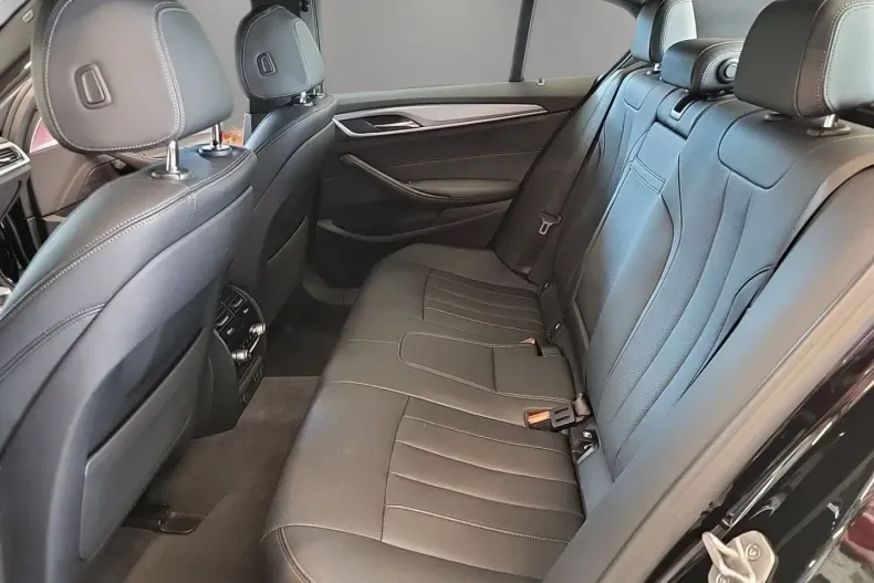 BMW 530 din 2022 cu 64.246 km - oferta BMW112680 - foto 11