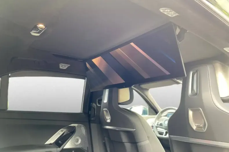 BMW 750 din 2024 cu 6.497 km - oferta BMW112683 - foto 6