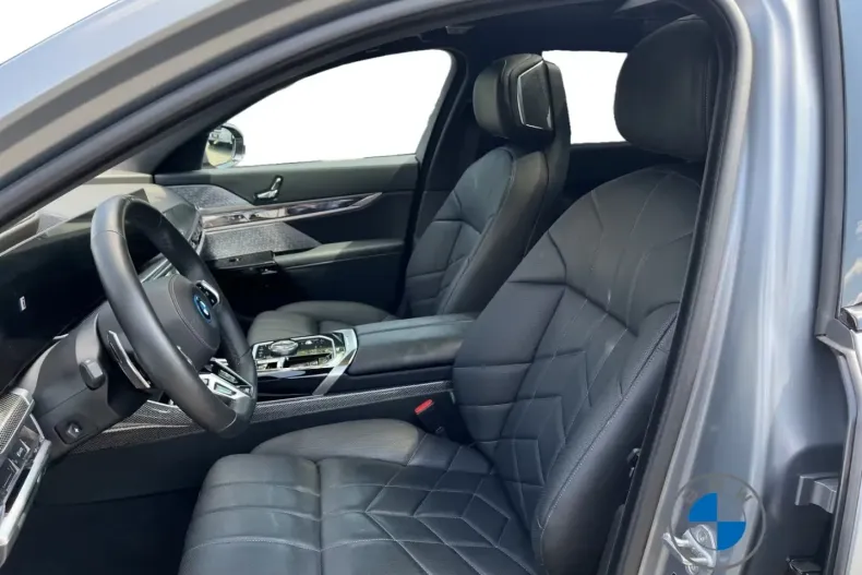 BMW 750 din 2024 cu 20.897 km - oferta BMW112685 - foto 6