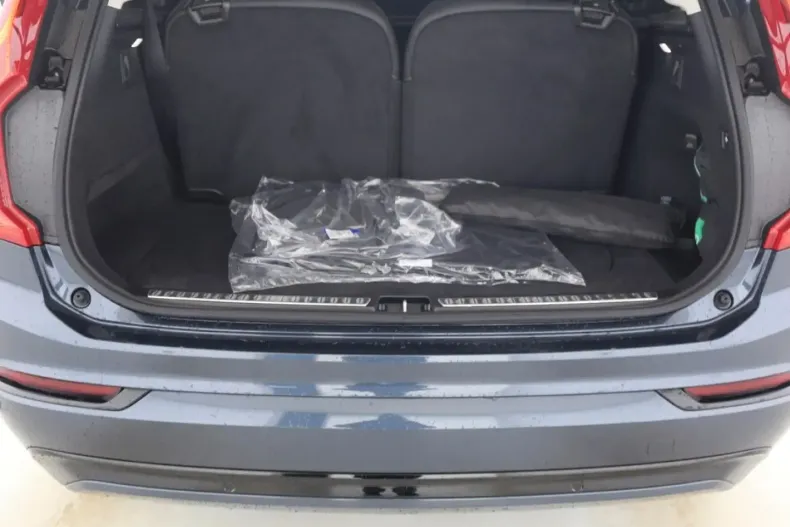 Volvo XC90 din 2024 cu 2.820 km - oferta VOL112696 - foto 7