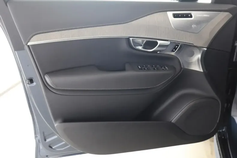 Volvo XC90 din 2024 cu 2.820 km - oferta VOL112696 - foto 10