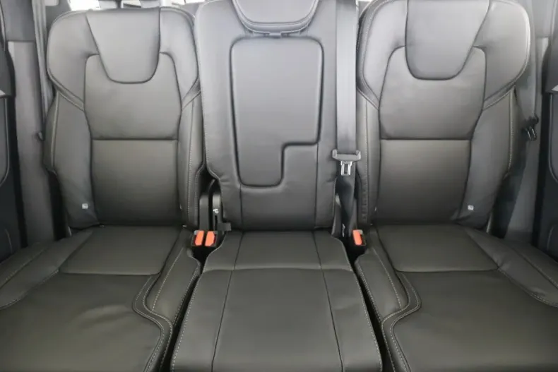 Volvo XC90 din 2024 cu 2.820 km - oferta VOL112696 - foto 11