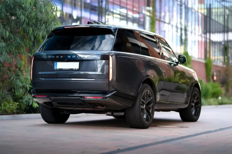 Land Rover Range Rover din 2023 cu 39.000 km - oferta LAN112701 - foto 2