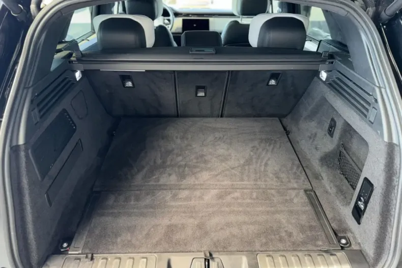 Land Rover Range Rover Sport din 2024 cu 45.231 km - oferta LAN112702 - foto 10