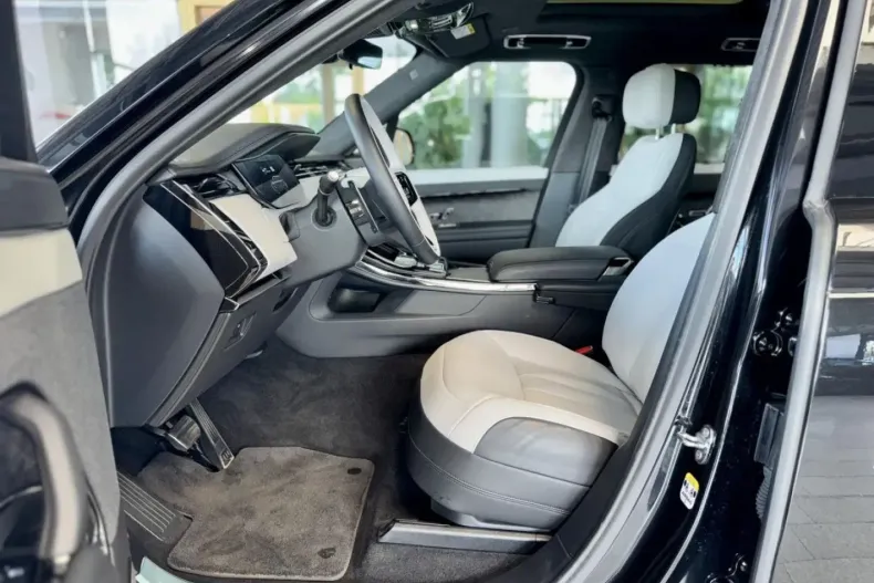 Land Rover Range Rover Sport din 2024 cu 45.231 km - oferta LAN112702 - foto 11