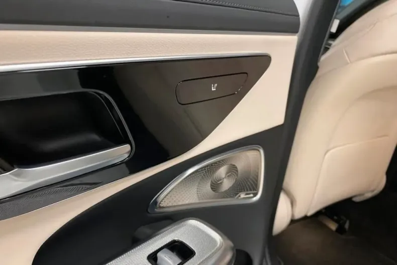 Mercedes-Benz E 220 din 2024 cu 21.500 km - oferta MER112706 - foto 32