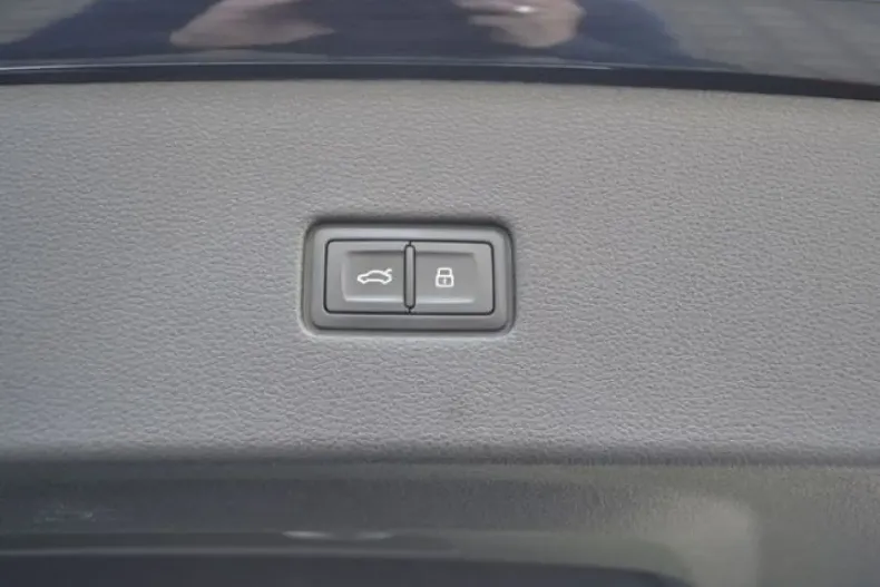 Audi Q8 din 2020 cu 91.870 km - oferta AUD112719 - foto 15